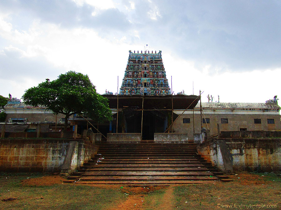 Arulmigu-meenachisundhareashwar_temple